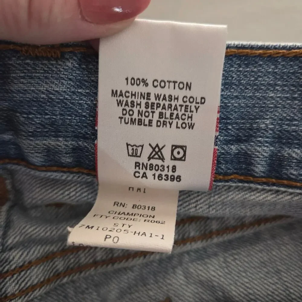 Lucky Brand Dungarees Sz 34 Short Classic Fit Distressed Light Blue Denim Jeans